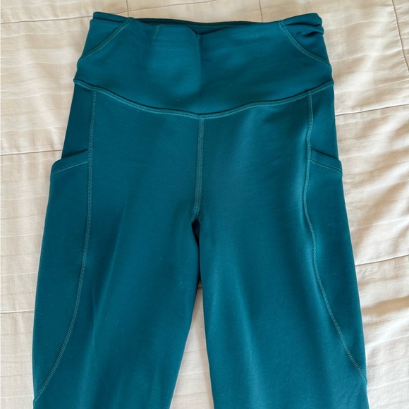 Lululemon leggings, size 4. Perfect condition, worn once. Storm teal - Picture 4 of 4
